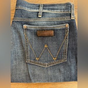 Wrangler Retro Relaxed Boot Size 40x32 Lightly Starched Gently Worn